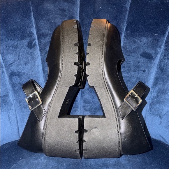 Madden Girl Black Mary Jane Platform Shoes Size 9 - Picture 5 of 6